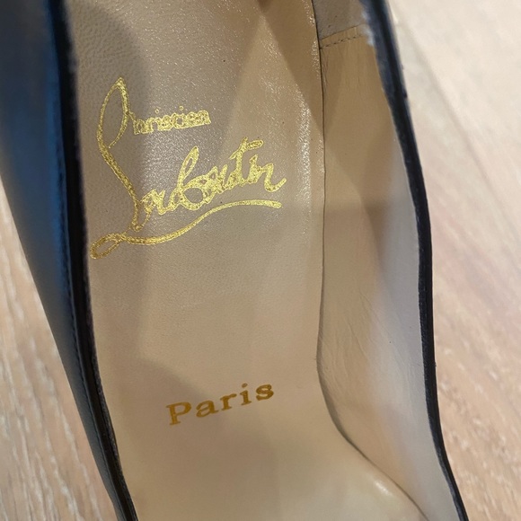Gorgeous AUTHENTIC Christian Louboutin Pumps - Picture 6 of 7